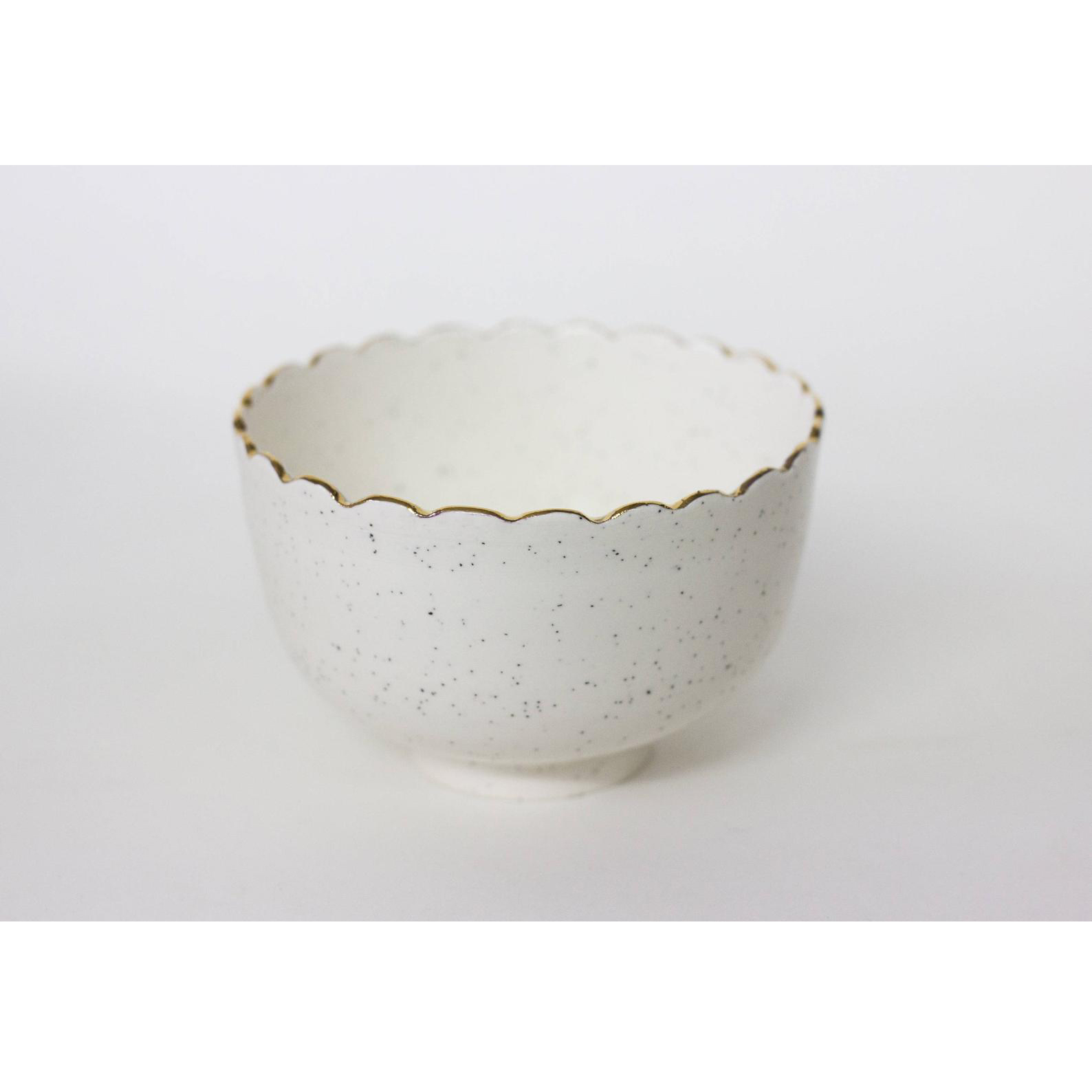 Bol en c ramique bordure festonn e en or ceramic bowl with golden